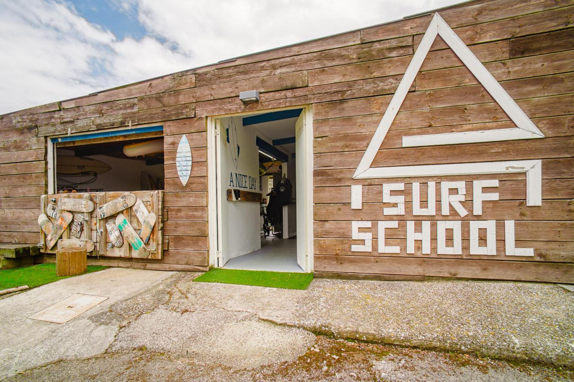 H.A.N.D Surf Hostel Langre  Exterior photo